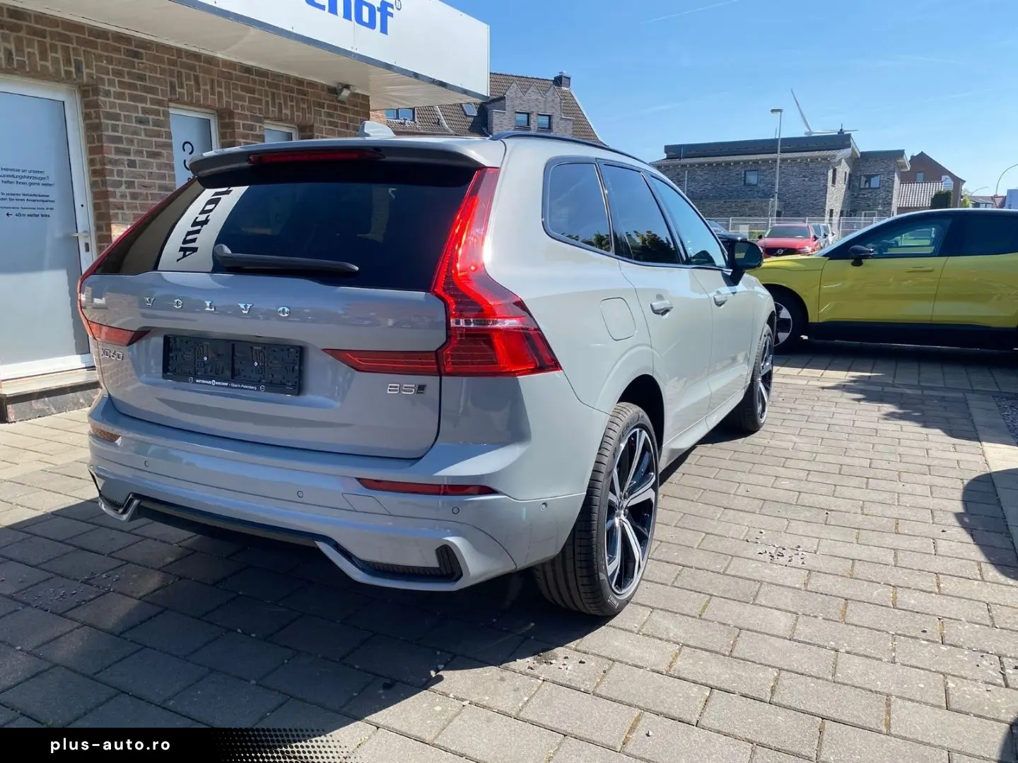 VOLVO XC60 B5 Ultra Dark AWD MHEV Memory Sitze 360 Gra