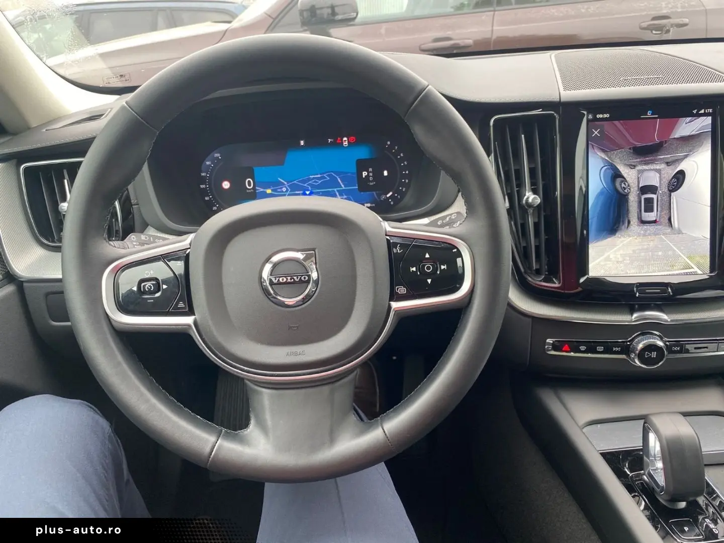 VOLVO XC60 B5 Ultra Dark AWD MHEV Memory Sitze 360 Gra