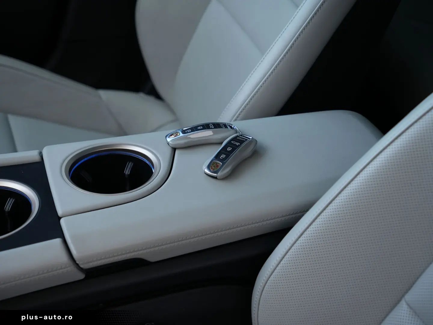 PORSCHE Taycan 4 CrossTurismo LEDER KREIDE-ACC-PANO