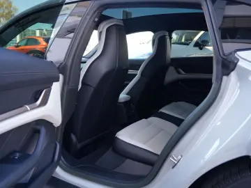 PORSCHE Taycan 4 CrossTurismo LEDER KREIDE-ACC-PANO