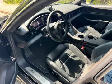 PORSCHE Taycan Cross Turismo Turbo PANO BOSE HUD 21  ACC