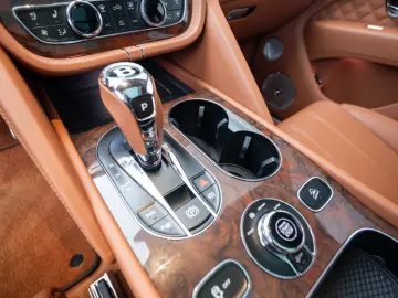 BENTLEY Bentayga V8 First Edition