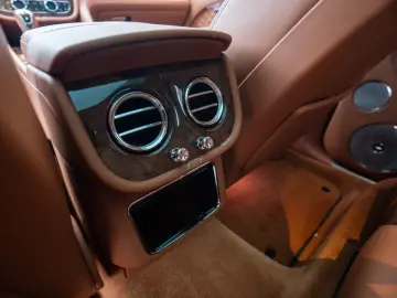 BENTLEY Bentayga V8 First Edition