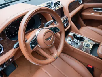 BENTLEY Bentayga V8 First Edition