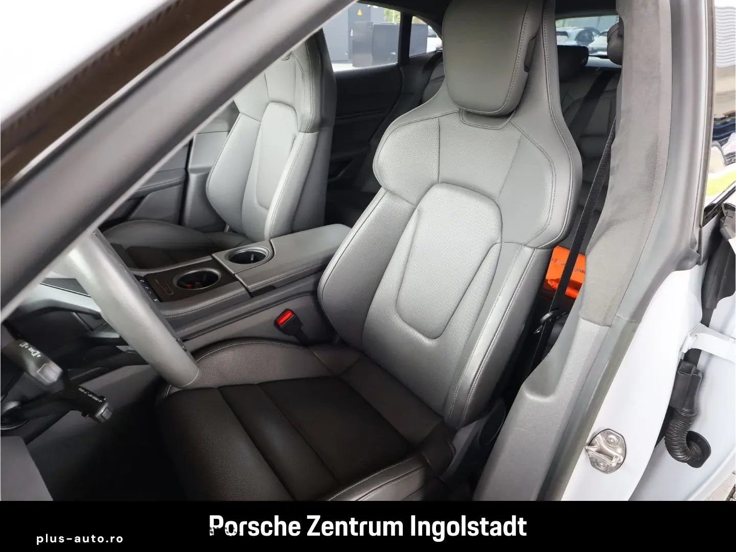 PORSCHE Taycan Turbo Sport Turismo SpoartChrono 4 1 Sitz