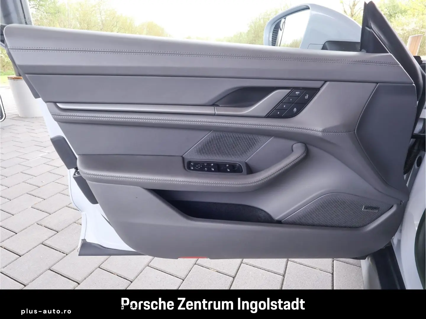 PORSCHE Taycan Turbo Sport Turismo SpoartChrono 4 1 Sitz