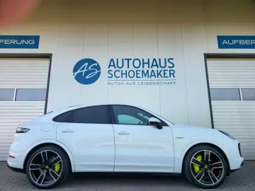 PORSCHE Cayenne Coupe E-Hybrid Platinum Edition