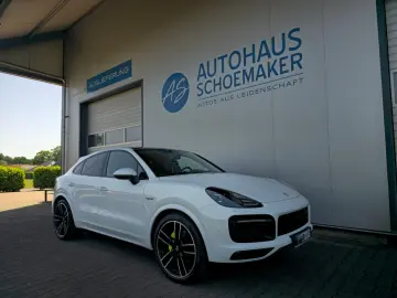 PORSCHE Cayenne Coupe E-Hybrid Platinum Edition