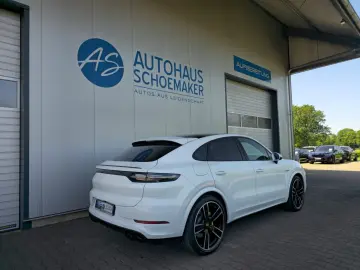 PORSCHE Cayenne Coupe E-Hybrid Platinum Edition