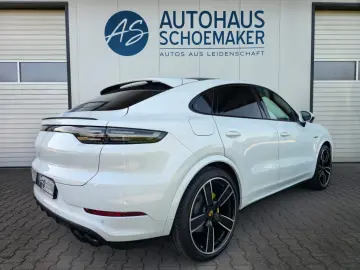 PORSCHE Cayenne Coupe E-Hybrid Platinum Edition