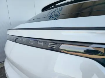 PORSCHE Cayenne Coupe E-Hybrid Platinum Edition