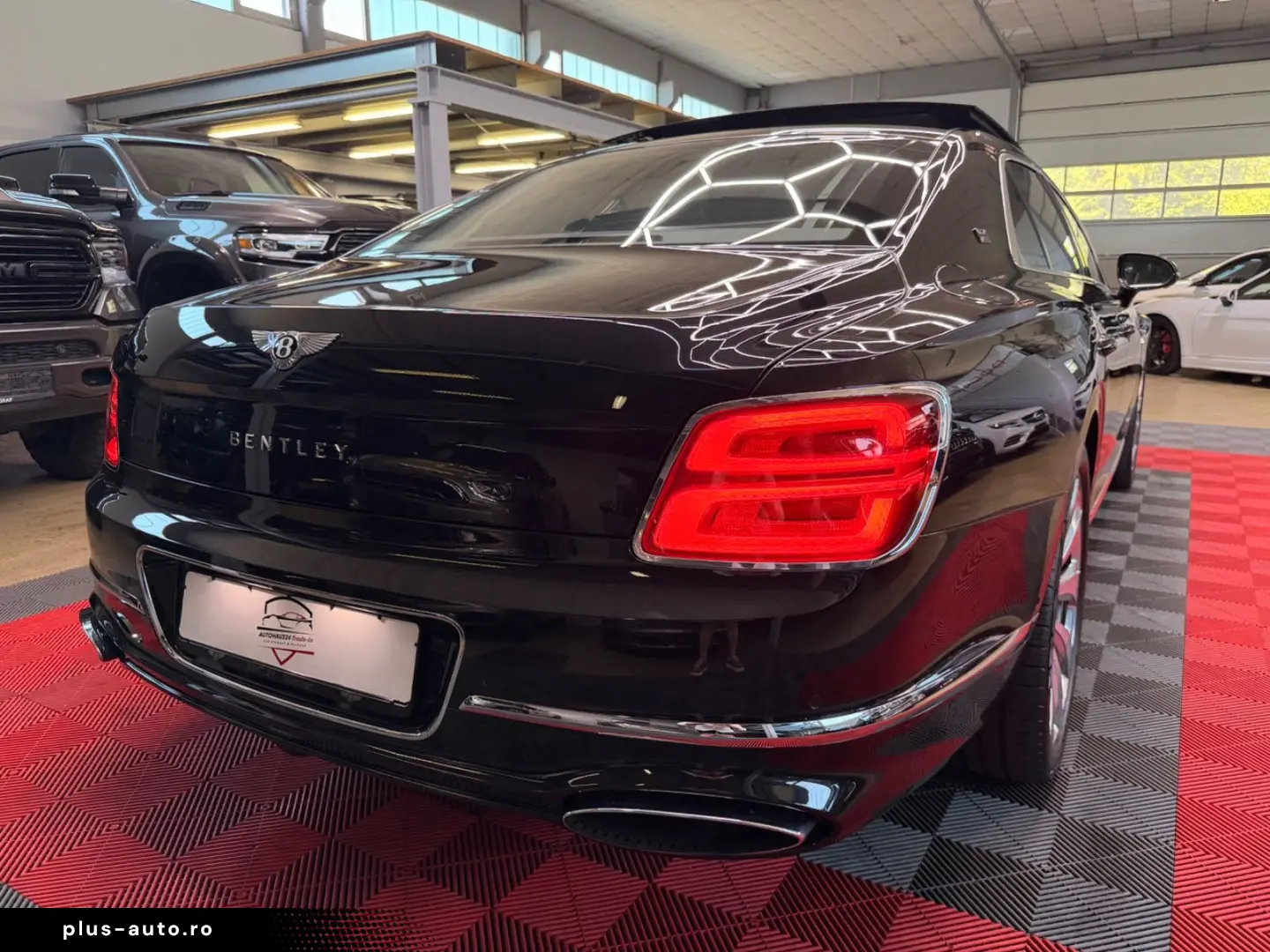 BENTLEY Flying Spur 6.0 W12 Mulliner First Edition Pano