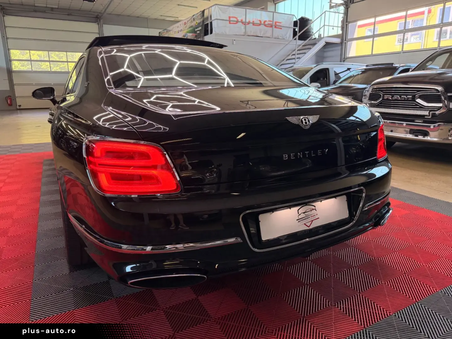 BENTLEY Flying Spur 6.0 W12 Mulliner First Edition Pano