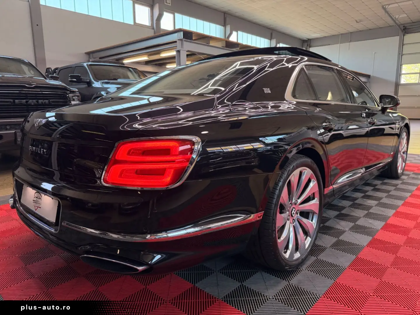 BENTLEY Flying Spur 6.0 W12 Mulliner First Edition Pano