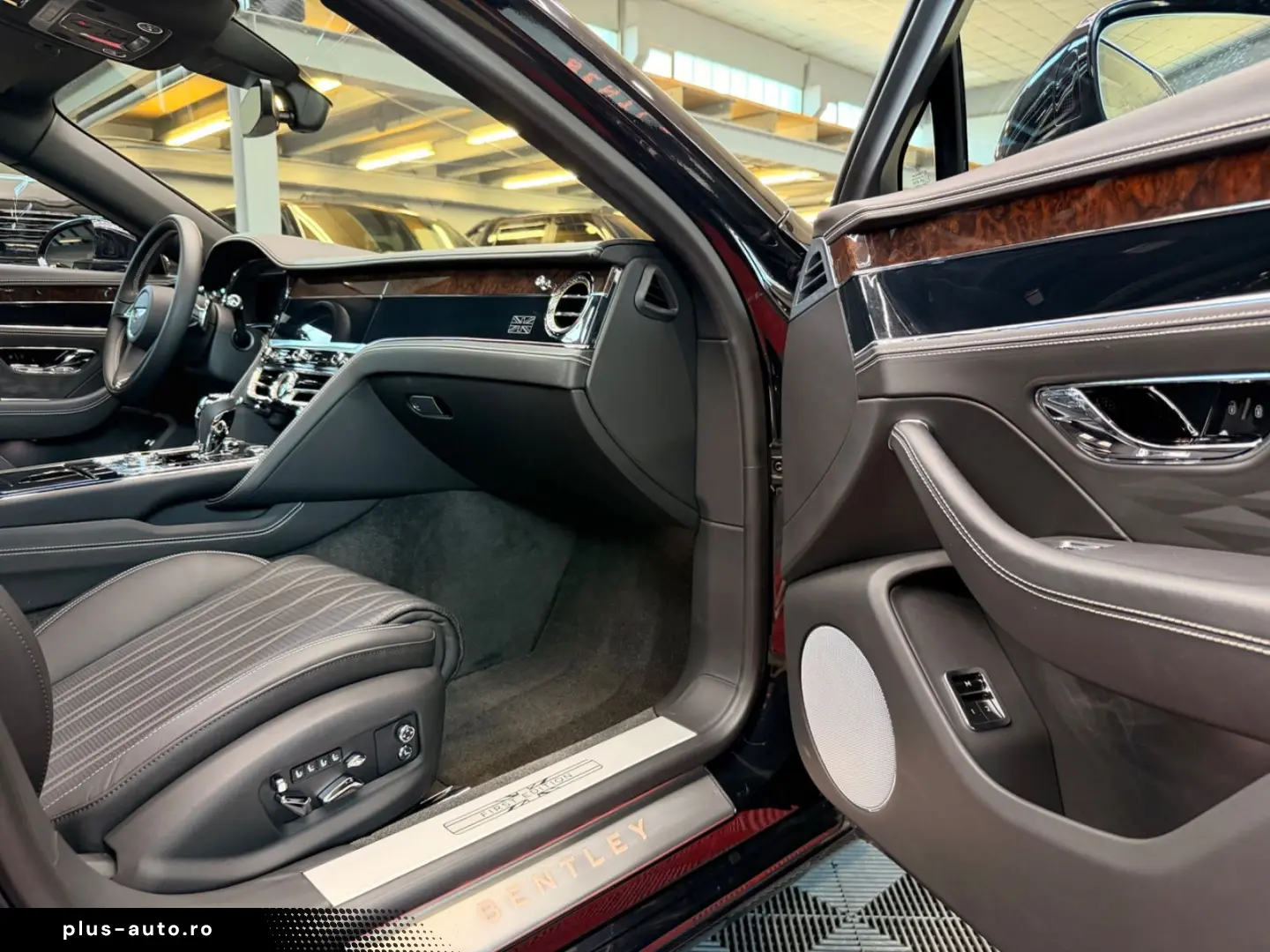 BENTLEY Flying Spur 6.0 W12 Mulliner First Edition Pano