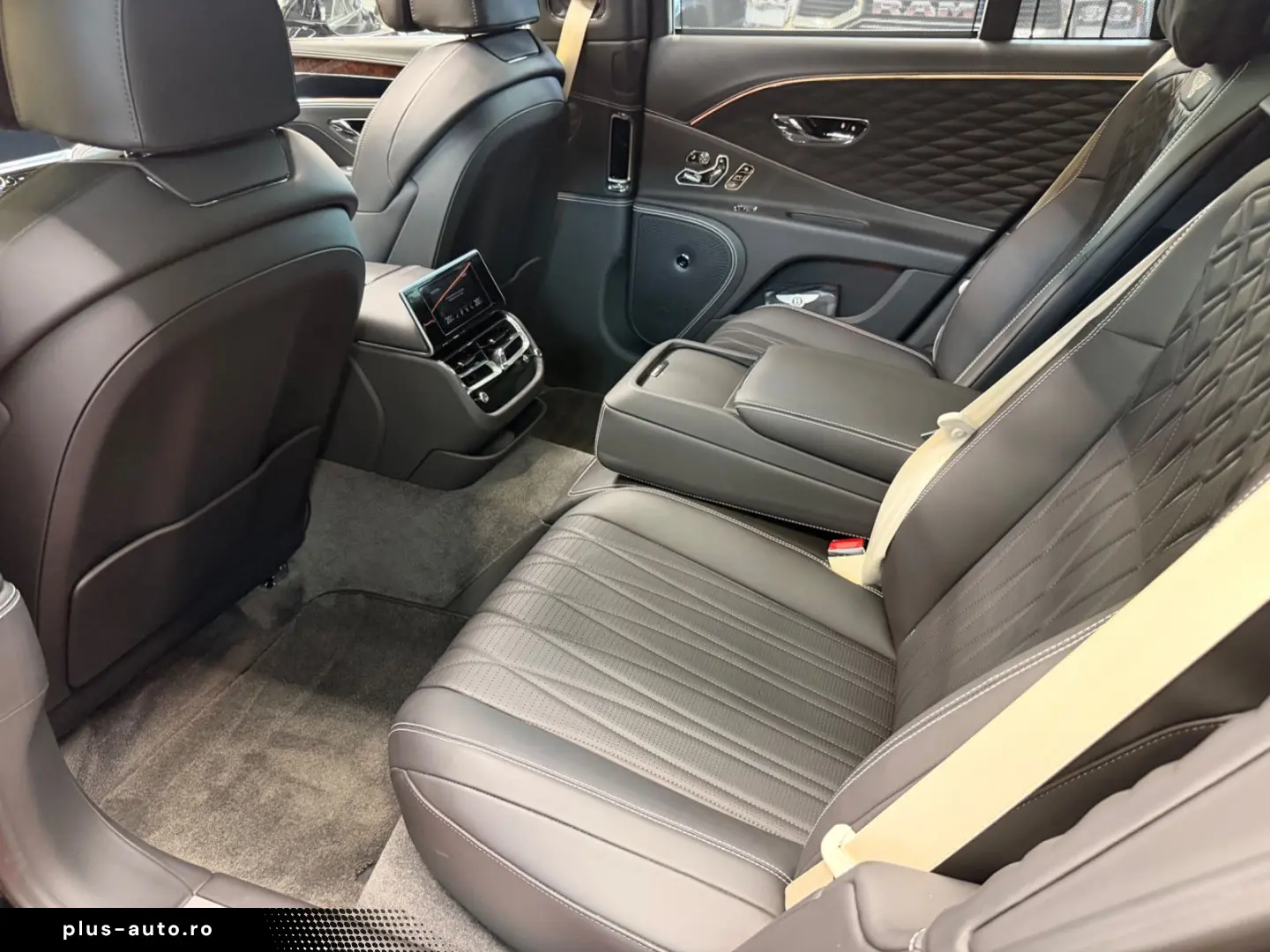 BENTLEY Flying Spur 6.0 W12 Mulliner First Edition Pano