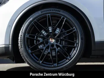 PORSCHE Macan 4 LED-Matrix Surround-View InnoDrive