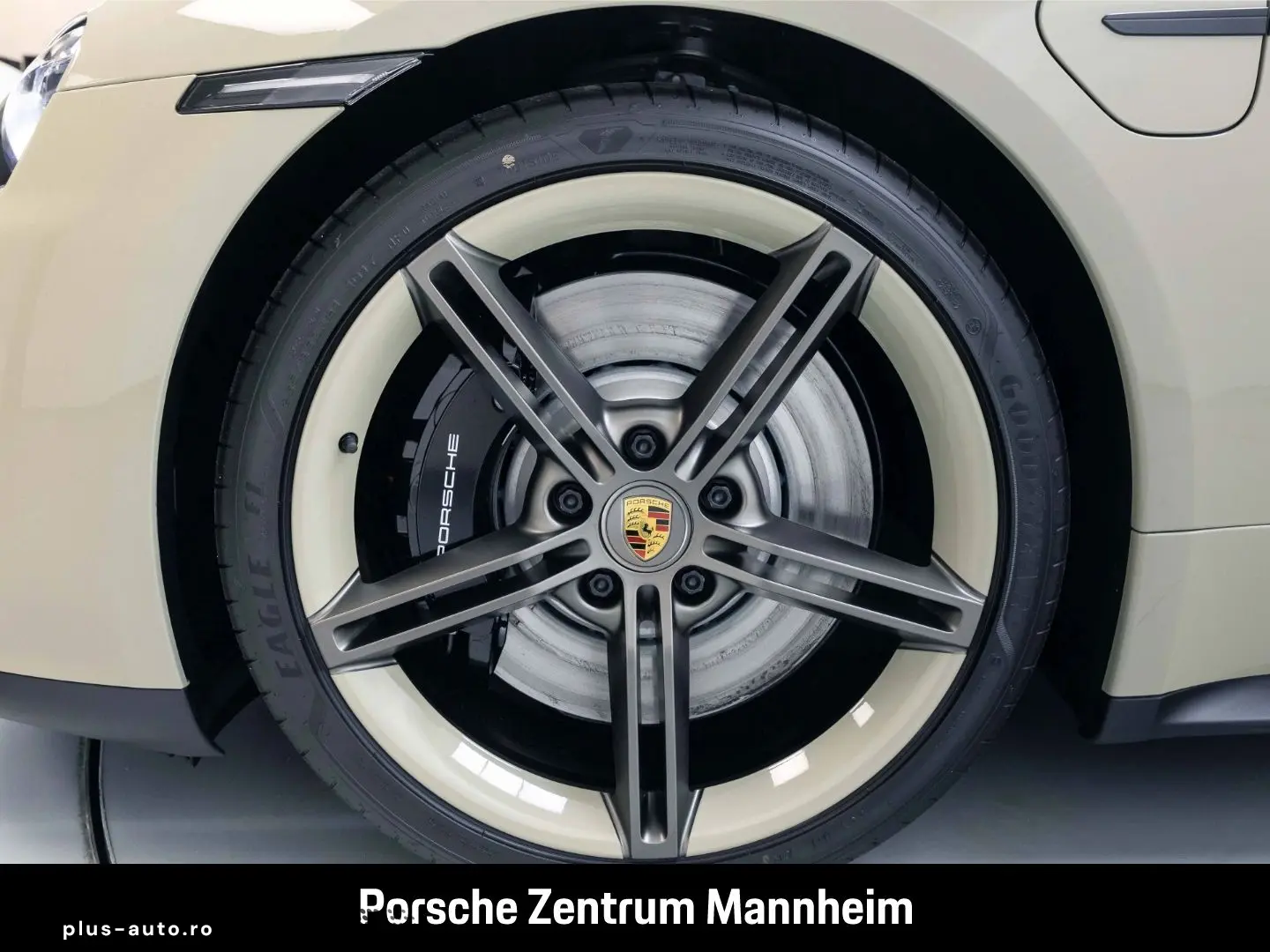 PORSCHE Taycan GTS Hockenheimring Edition InnoDrive 22KW