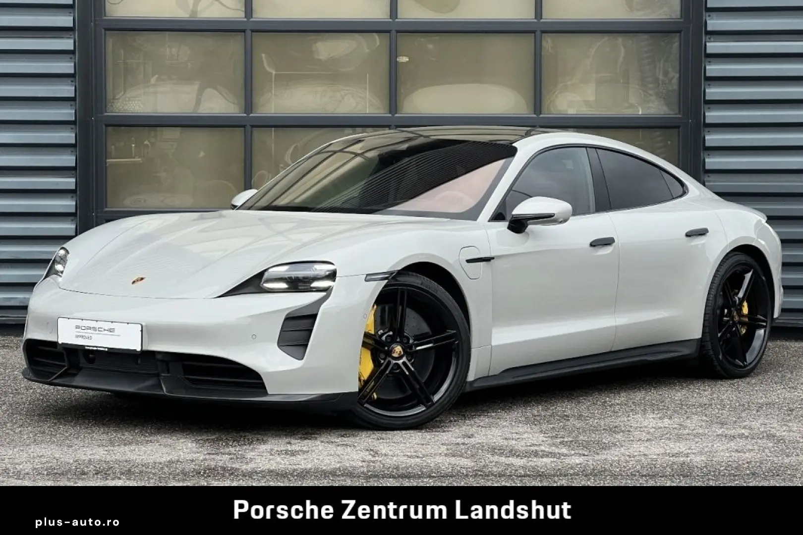PORSCHE Taycan Turbo S   Burmester