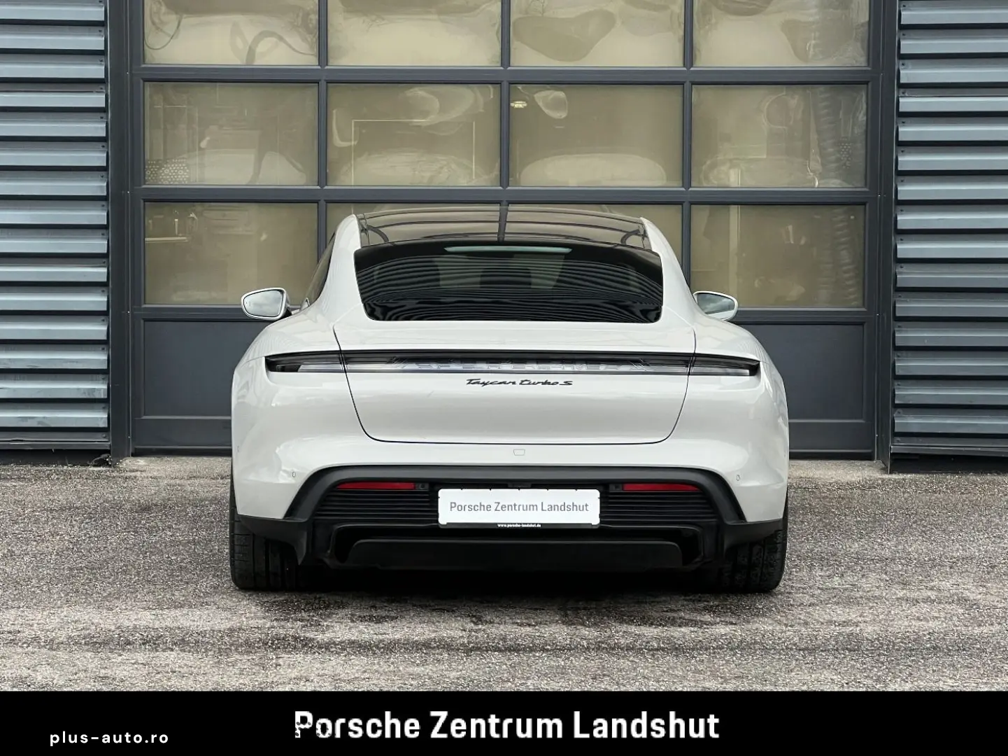 PORSCHE Taycan Turbo S   Burmester