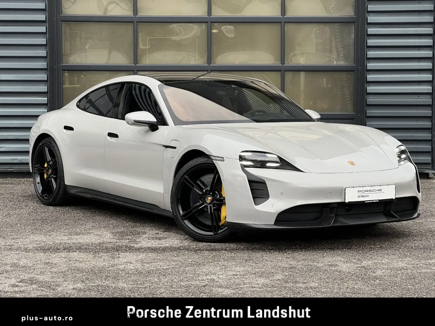 PORSCHE Taycan Turbo S   Burmester