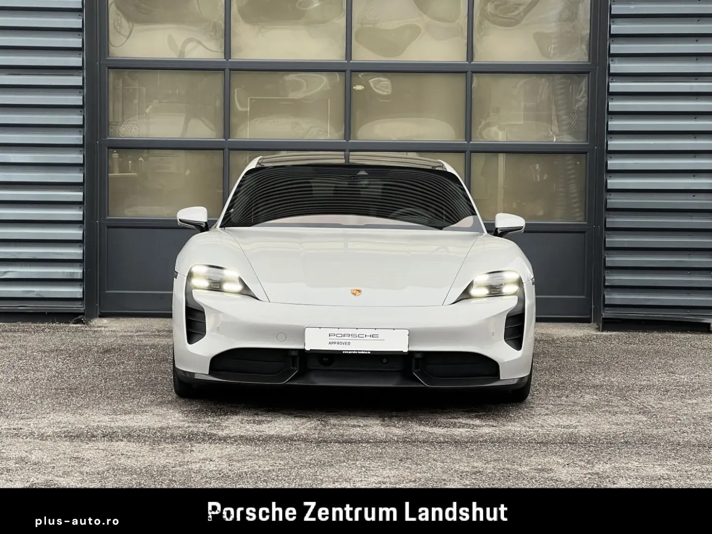 PORSCHE Taycan Turbo S   Burmester