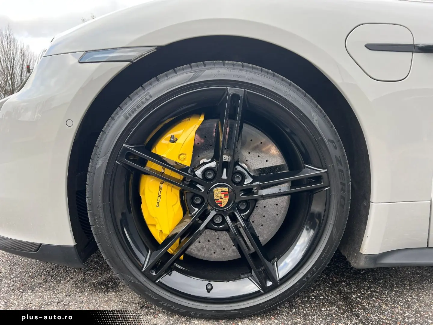PORSCHE Taycan Turbo S   Burmester