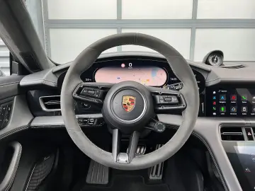 PORSCHE Taycan Turbo S   Burmester