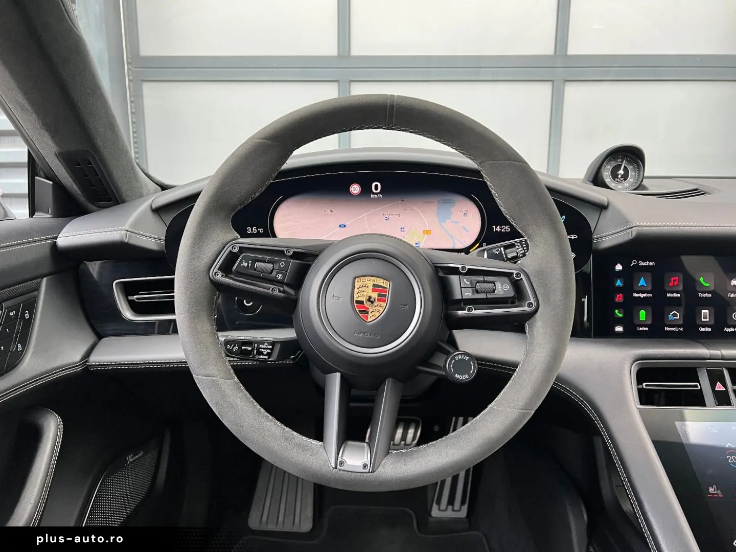 PORSCHE Taycan Turbo S   Burmester