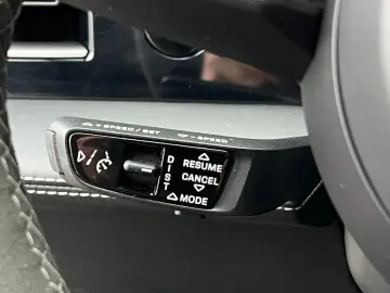 PORSCHE Taycan Turbo S   Burmester
