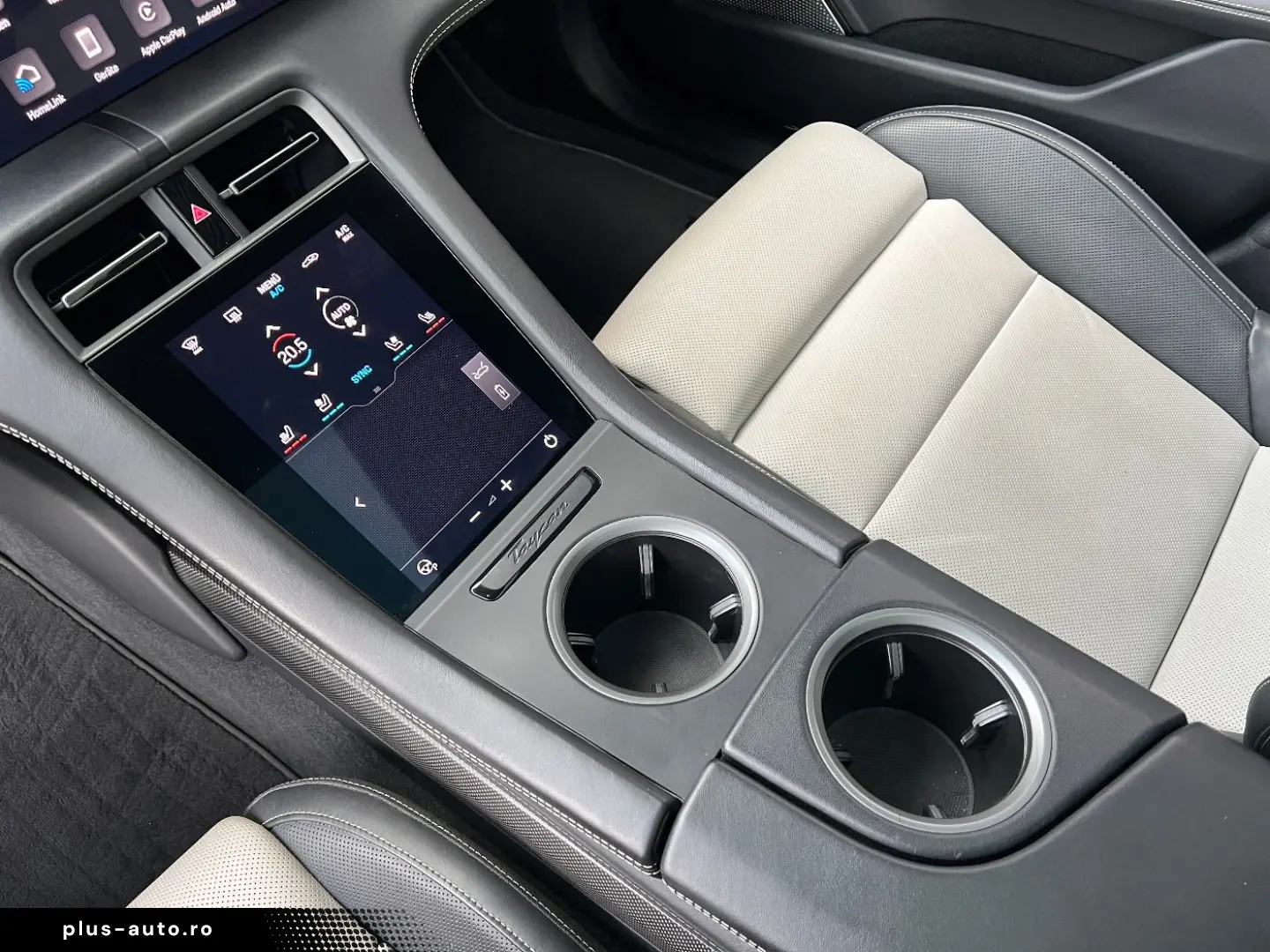 PORSCHE Taycan Turbo S   Burmester