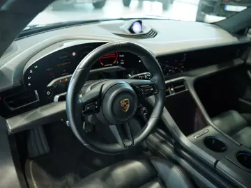PORSCHE Taycan GTS  21  Pano  Sitzbelüftung