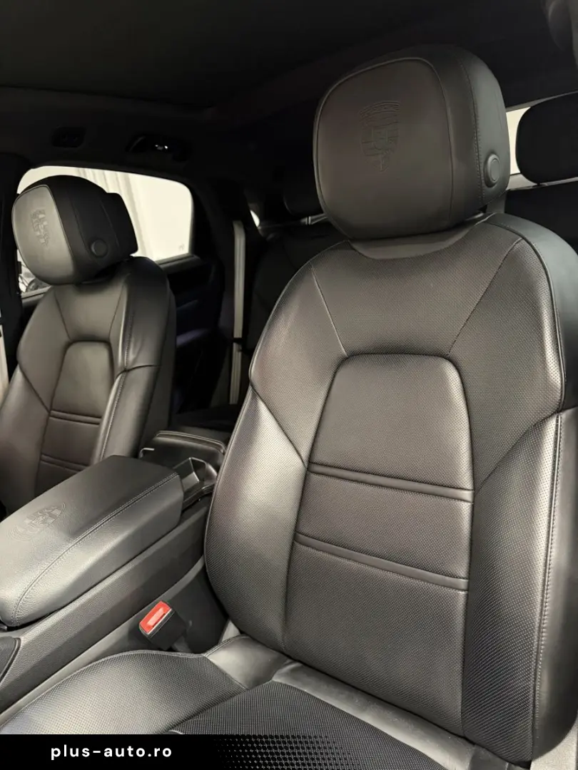 PORSCHE Cayenne Coupé Platinum Edition