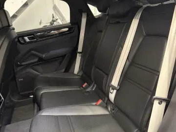 PORSCHE Cayenne Coupé Platinum Edition