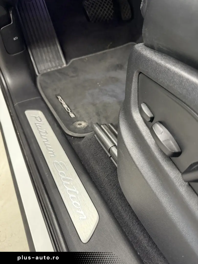 PORSCHE Cayenne Coupé Platinum Edition