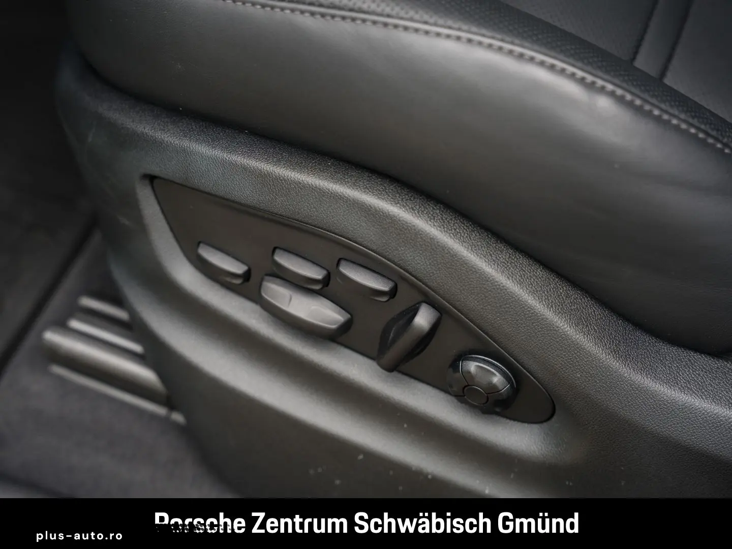 PORSCHE Cayenne Turbo E-Hybrid Burmester Nachtsicht PDCC