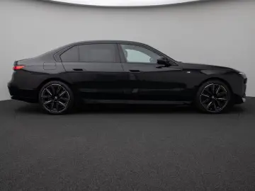 BMW i7 xD60 M-Sport HUD Pano 360