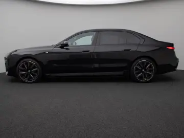 BMW i7 xD60 M-Sport HUD Pano 360