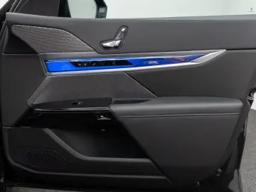 BMW i7 xD60 M-Sport HUD Pano 360
