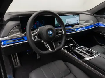 BMW i7 xD60 M-Sport HUD Pano 360