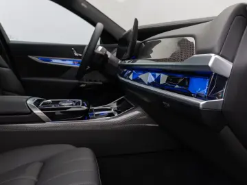 BMW i7 xD60 M-Sport HUD Pano 360