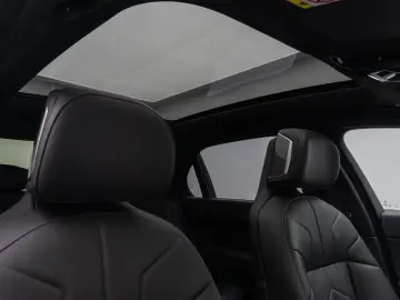 BMW i7 xD60 M-Sport HUD Pano 360