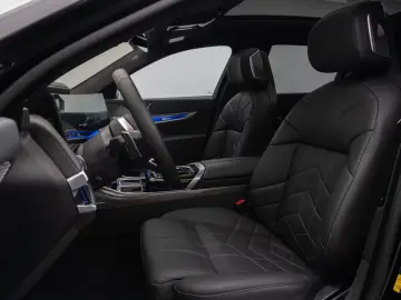 BMW i7 xD60 M-Sport HUD Pano 360