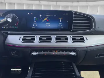 MERCEDES-BENZ GLE 63 S AMG Night Pano Burm HUD AHK 22