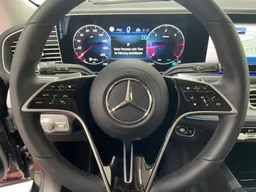 MERCEDES-BENZ GLE 300 d 4matic Burm Fahrassist AHK HUD Pano
