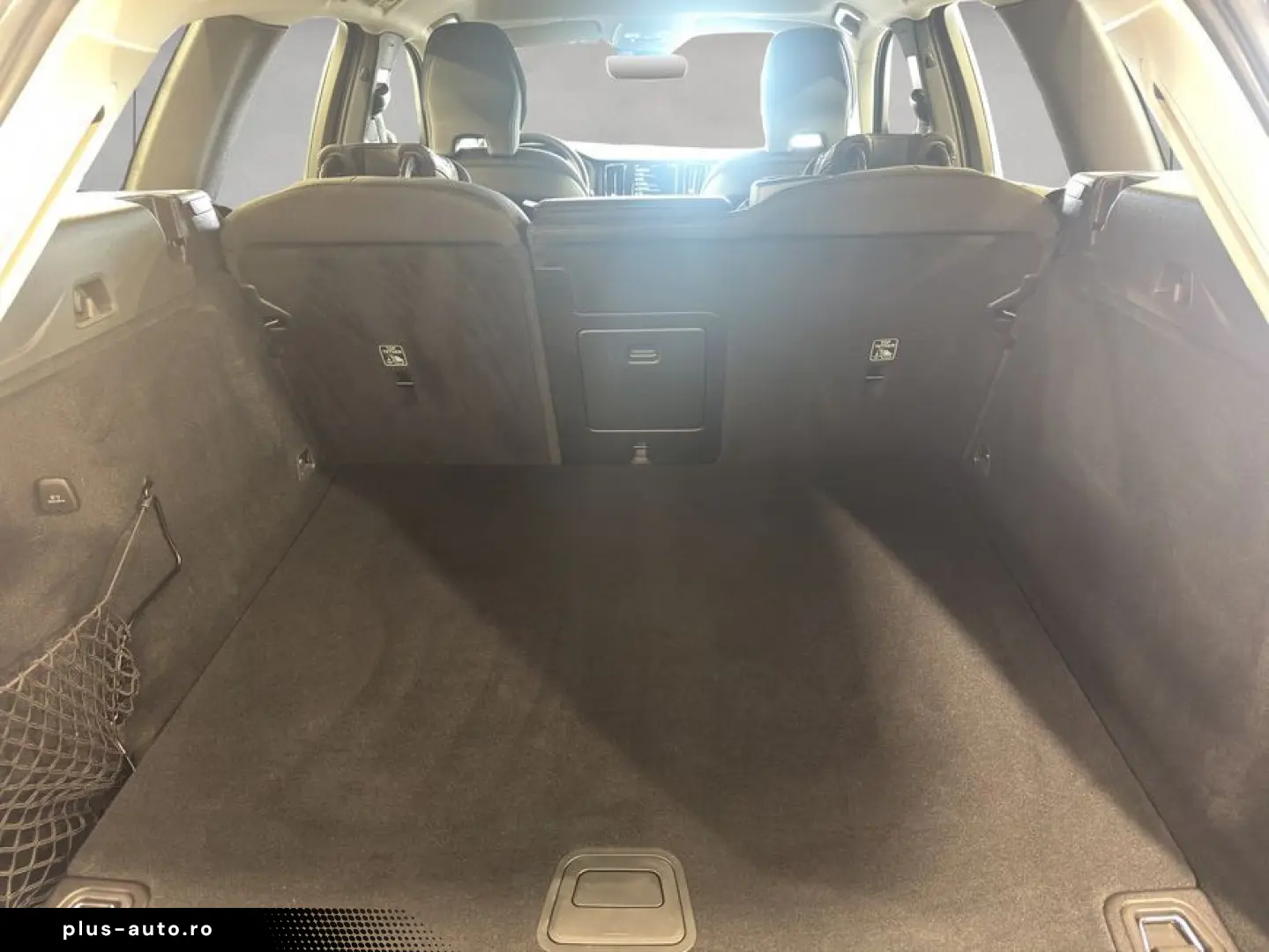 VOLVO XC60 B4 AWD Core Aut Google-Maps LED Kamera 1.Ha