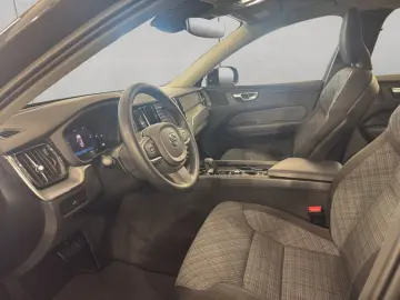 VOLVO XC60 B4 AWD Core Aut Google-Maps LED Kamera 1.Ha