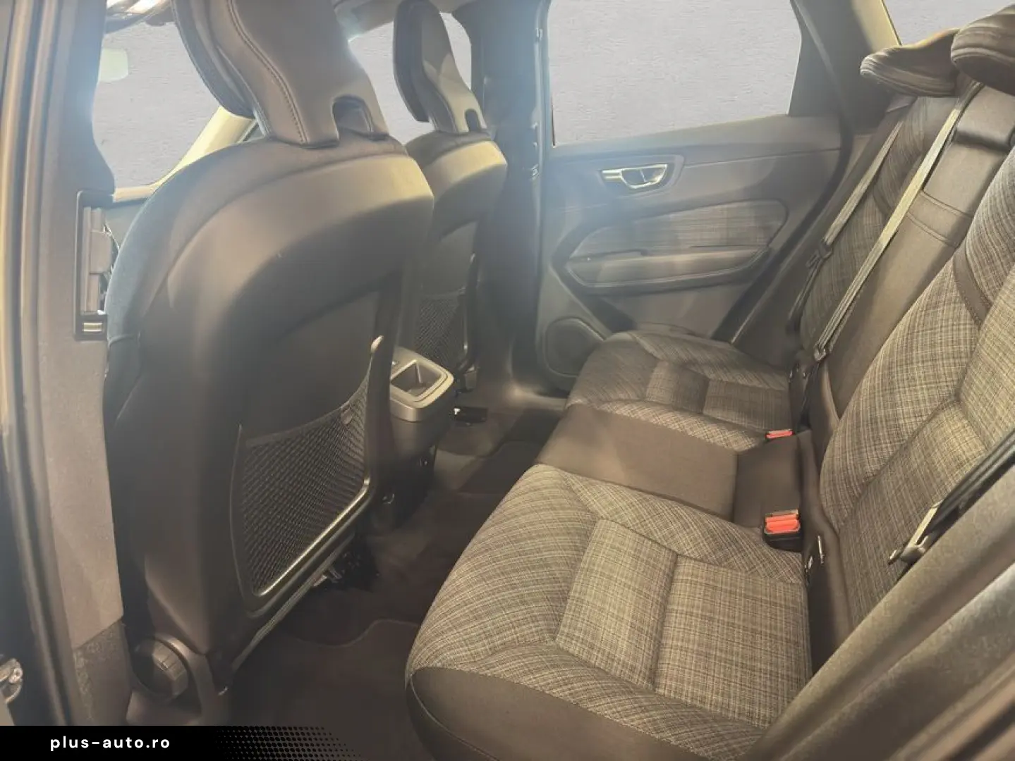 VOLVO XC60 B4 AWD Core Aut Google-Maps LED Kamera 1.Ha
