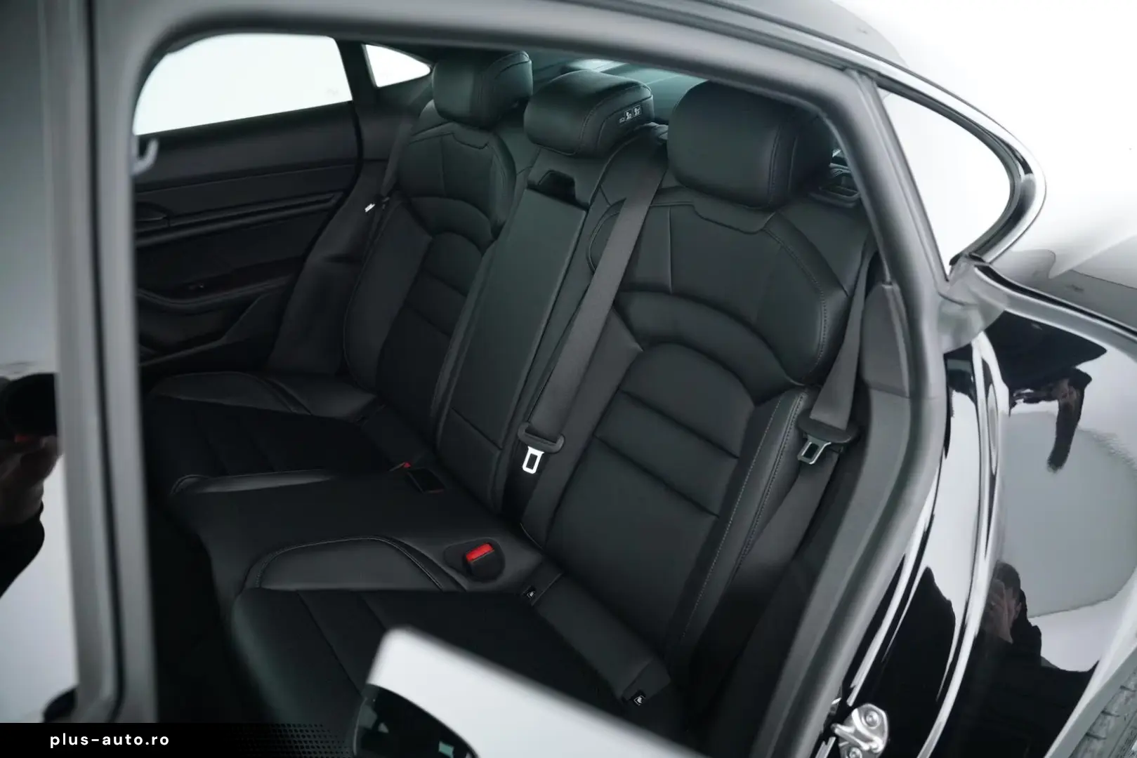 Porsche TAYCAN 4S 75-JAHRE BOSE PANO