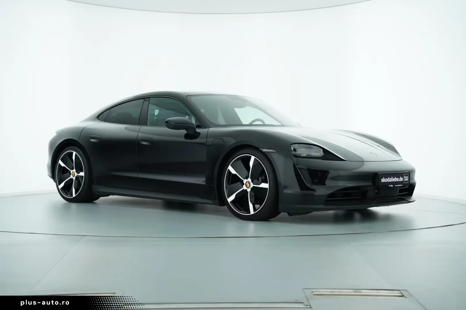 Porsche TAYCAN 4S 75-JAHRE BOSE PANO